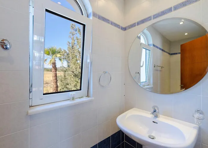 Beachfront Socrates Jenádi