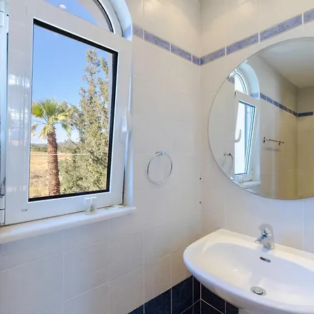 Beachfront Socrates Jenádi